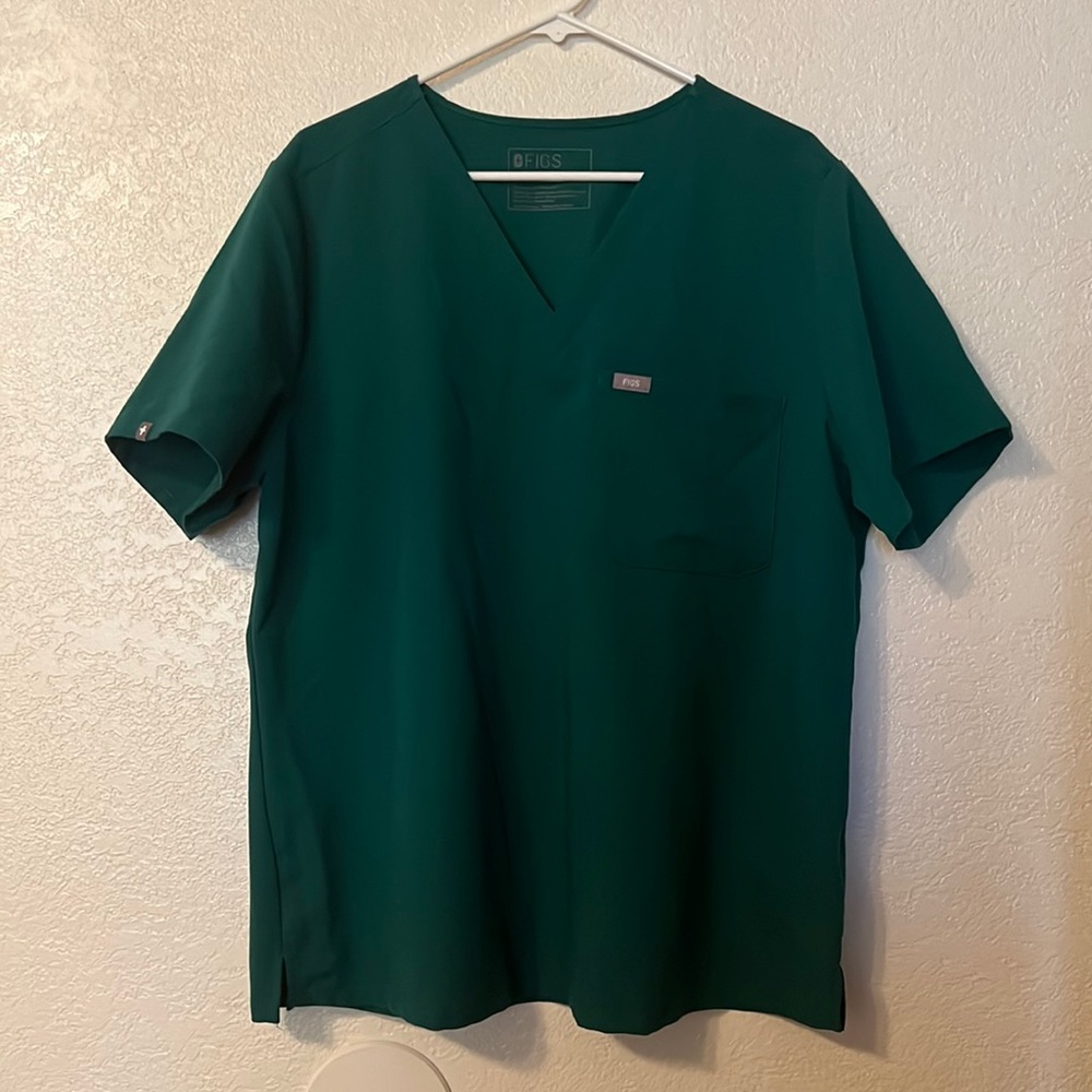 Catarina figs scrub top